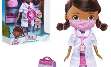 Docteur La Peluche Doktor Pluszowy lalka 30 cm śpiew umyć ręce z akcesoriami w tym maska na lekarz zabawka dla dzieci od 3 lat Dmc05 DMC05