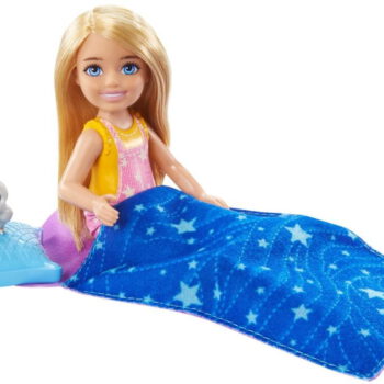 Mattel Barbie Dreamhouse Adventures Camping Chelsea HDF77