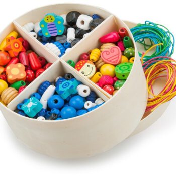 NEW CLASSIC TOYS Drewniane korale do nawlekania