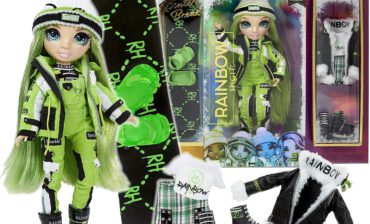 Rainbow High Rainbow High Jade Hunter Lalka Modowa Winter Break 574781 KUP Z DOSTAWĄ TEGO SAMEGO DNIA DO NAJWIĘKSZYCH MIAST 0000045514