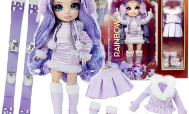 Rainbow High Rainbow High Violet Willow Lalka Modowa Winter Break 574804 KUP Z DOSTAWĄ TEGO SAMEGO DNIA DO NAJWIĘKSZYCH MIAST 0000045512