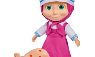 Simba Lalka Masza w Stroju Doktora z Chorą Świnką 9301081