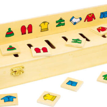Small Foot Design sorter Układanka z ubraniami