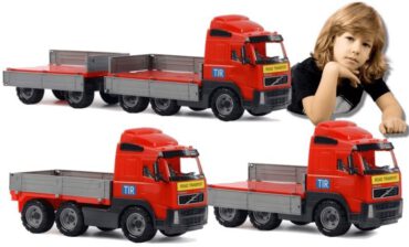 Wader QT Volvo z burtami i pzyczepą