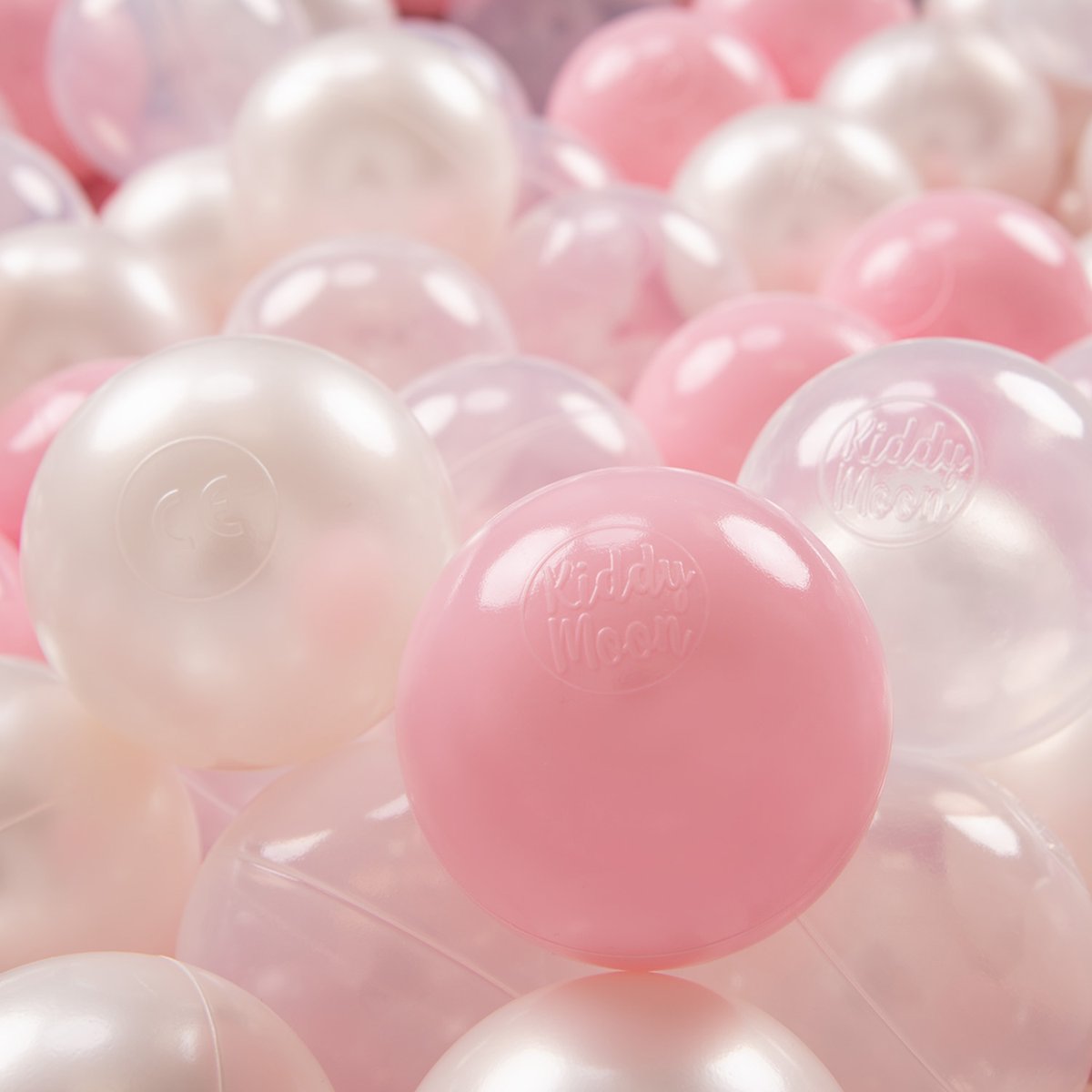 KiddyMoon, plastikowe piłeczki 7cm pudrowy róż-perła-transparent 50